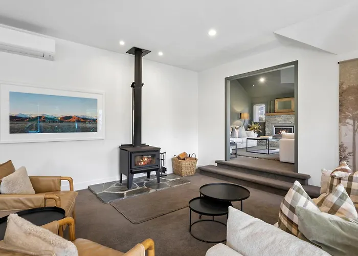Emerald Oasis By Sotheby's Luxury Homes Holiday home Wanaka